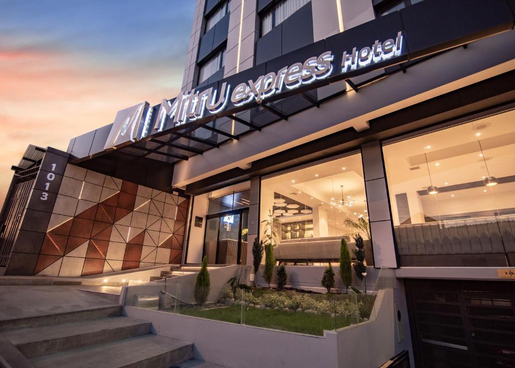  تور Mitru Express Hotel