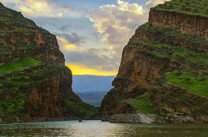 تور ایلام و تنگه کافرین (16 تا 19 اسفند 1401)