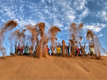 تور قلعه بالا و کویر رضا آباد