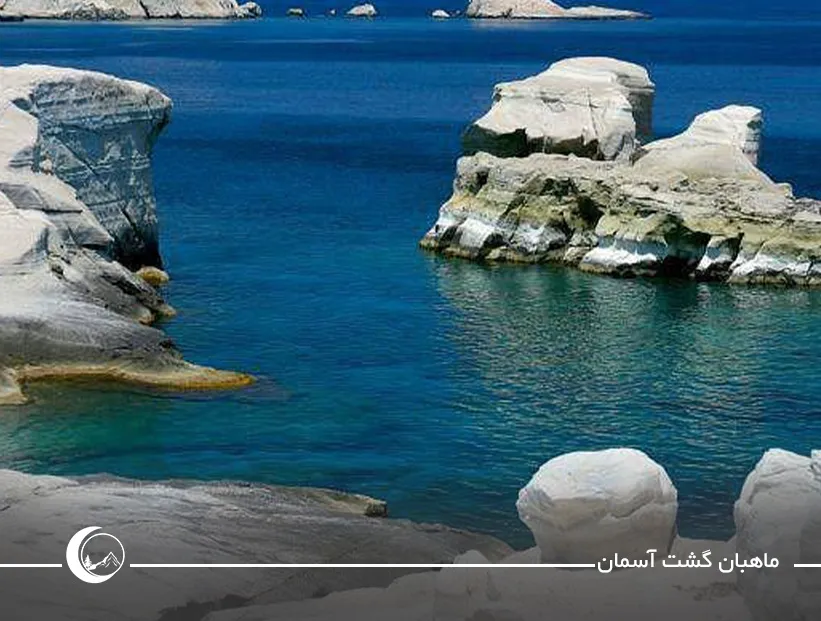 ساحل ساراکینیکو (Sarakiniko Beach) ساحل ساراکینیکو (Sarakiniko Beach)