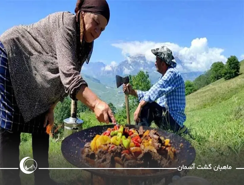 غذاهای محلی سوباتان: ۸ طعم سنتی که باید بچشید!