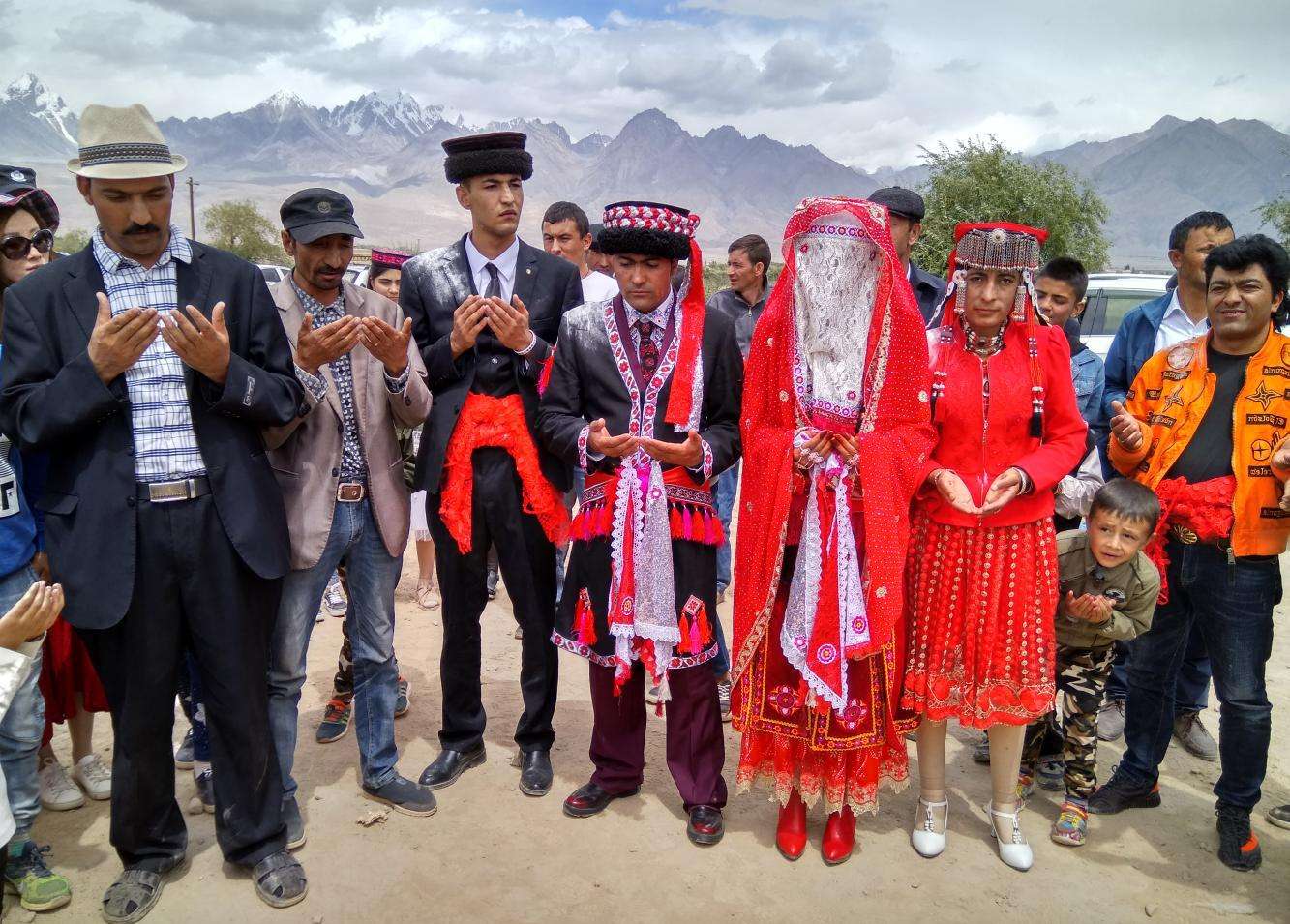 رسوم ازدواج در تاجیکستان؛ جشن‌های باستانی لباس‌ها و آداب خاص