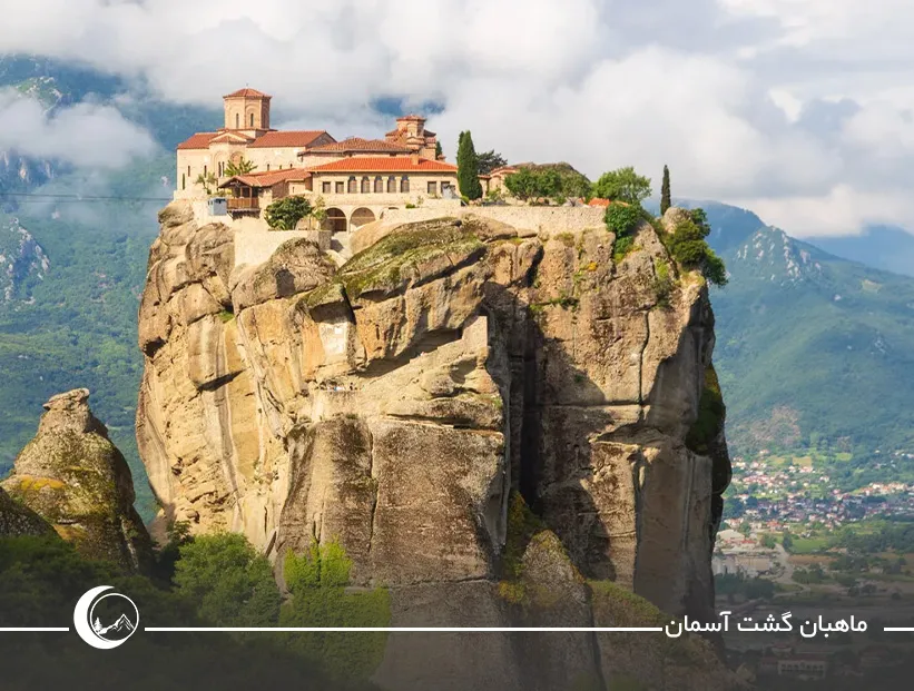 صومعههای متئورا (Meteora Monasteries) صومعههای متئورا (Meteora Monasteries)